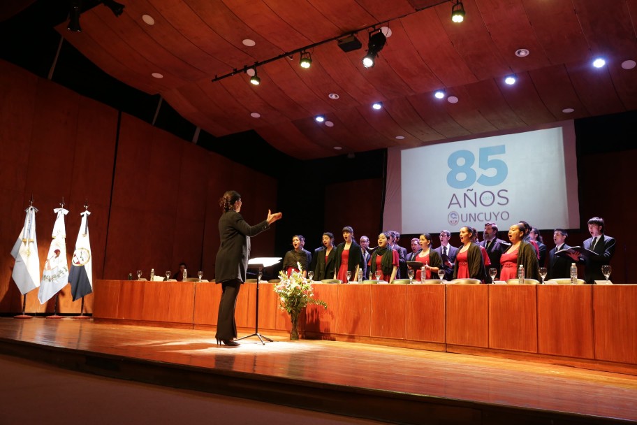 imagen Esther Sanchez: "Nuestra responsabilidad con los estudiantes es adaptarnos a sus necesidades"