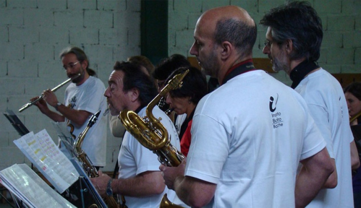 imagen Cumple 20 años la banda de músicos del Balseiro