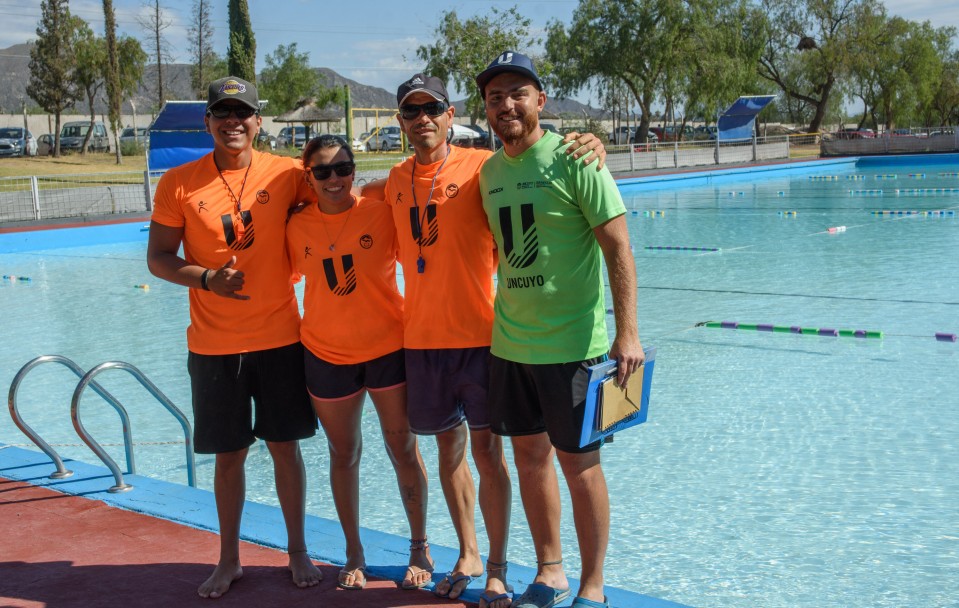 imagen Todos al agua: arrancó la Colonia de Verano en la UNCUYO