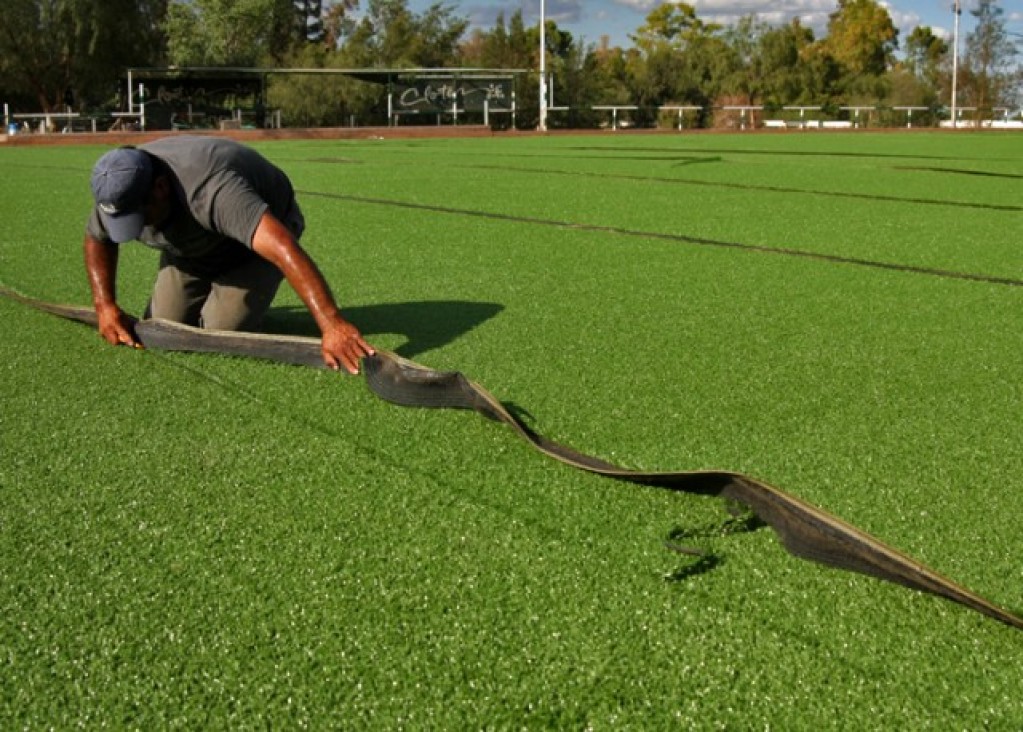 imagen Deportes inaugura su nueva cancha de Hockey sobre Césped