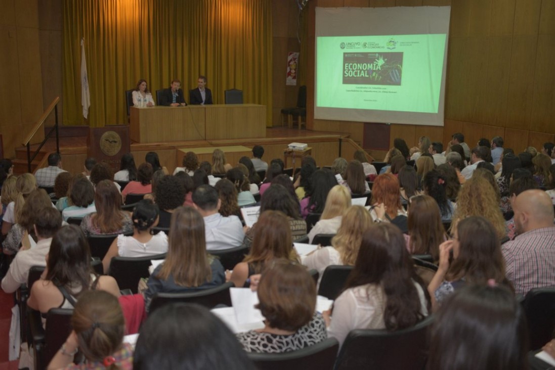 imagen «La Universidad debe devolver a la sociedad mucho de lo que la sociedad hace para sostenerla»