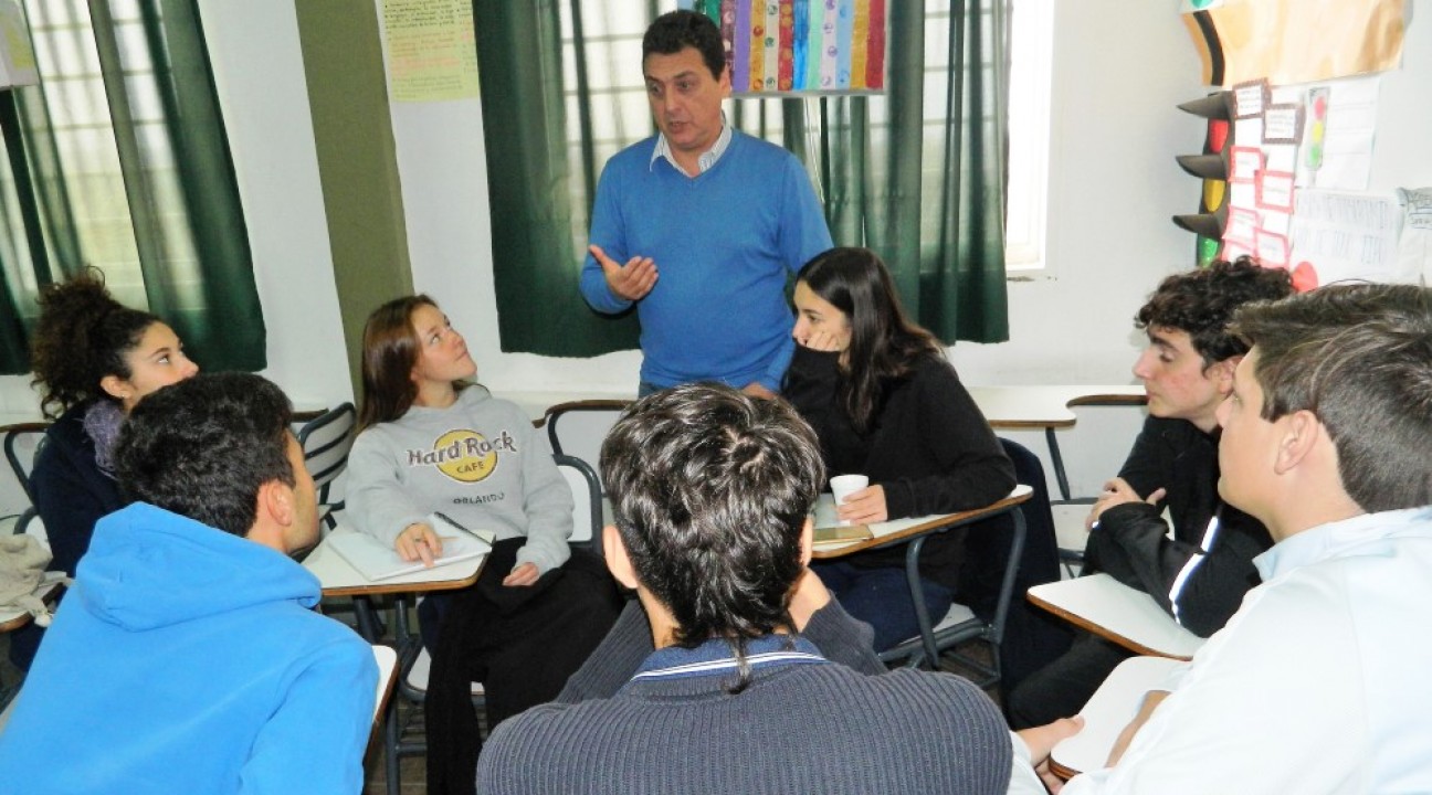 imagen Capacitan a jóvenes para que generen una idea de negocio o empresa