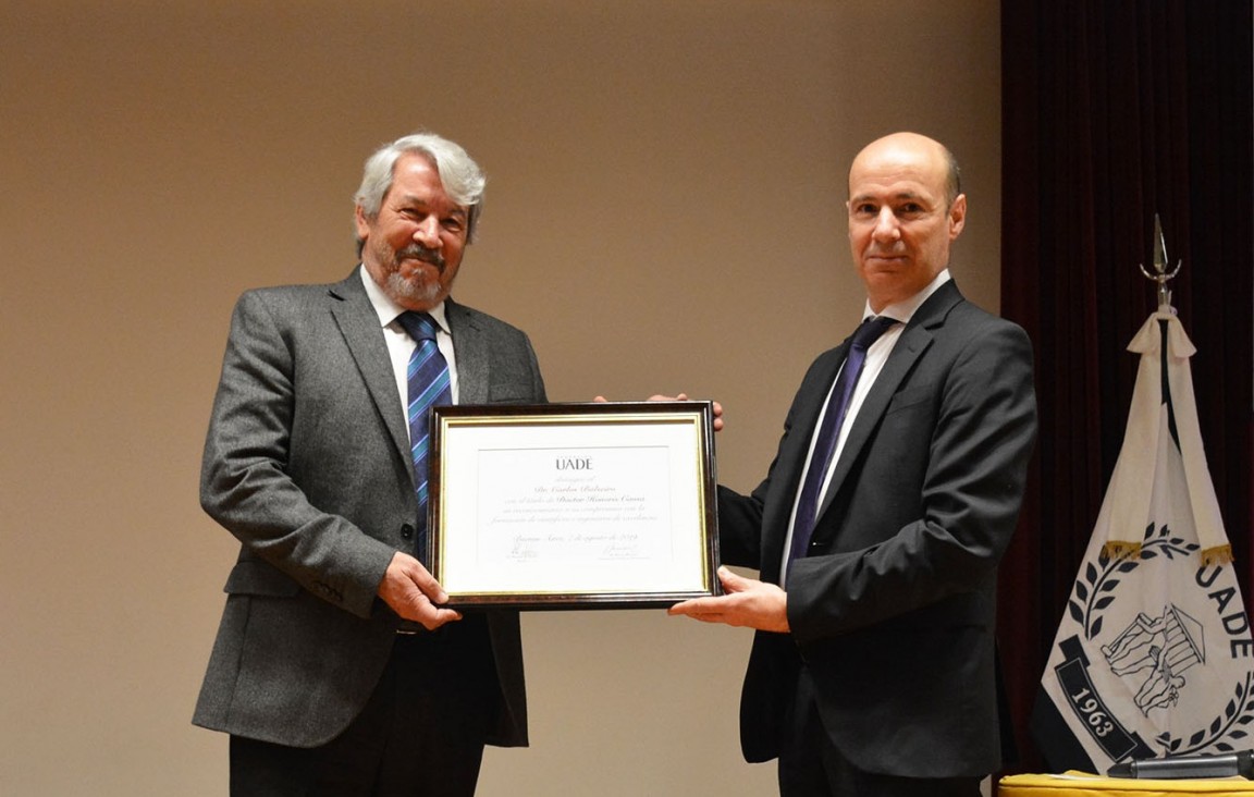 imagen Distinguieron con Doctorado Honoris Causa al director del Balseiro