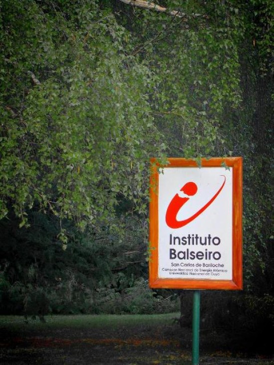 imagen El Instituto Balseiro inscribe a becas para estancias de verano