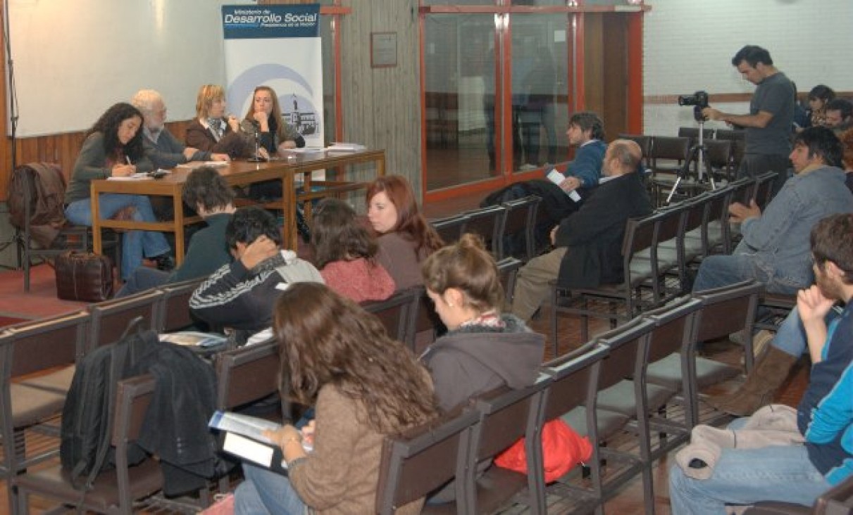 imagen Ciclo de cátedras populares analiza el rol de la Universidad en el Proyecto Nacional