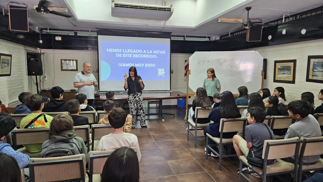 imagen Ingreso a escuelas de la UNCUYO: el 3° encuentro se centró en consultas sobre Matemática