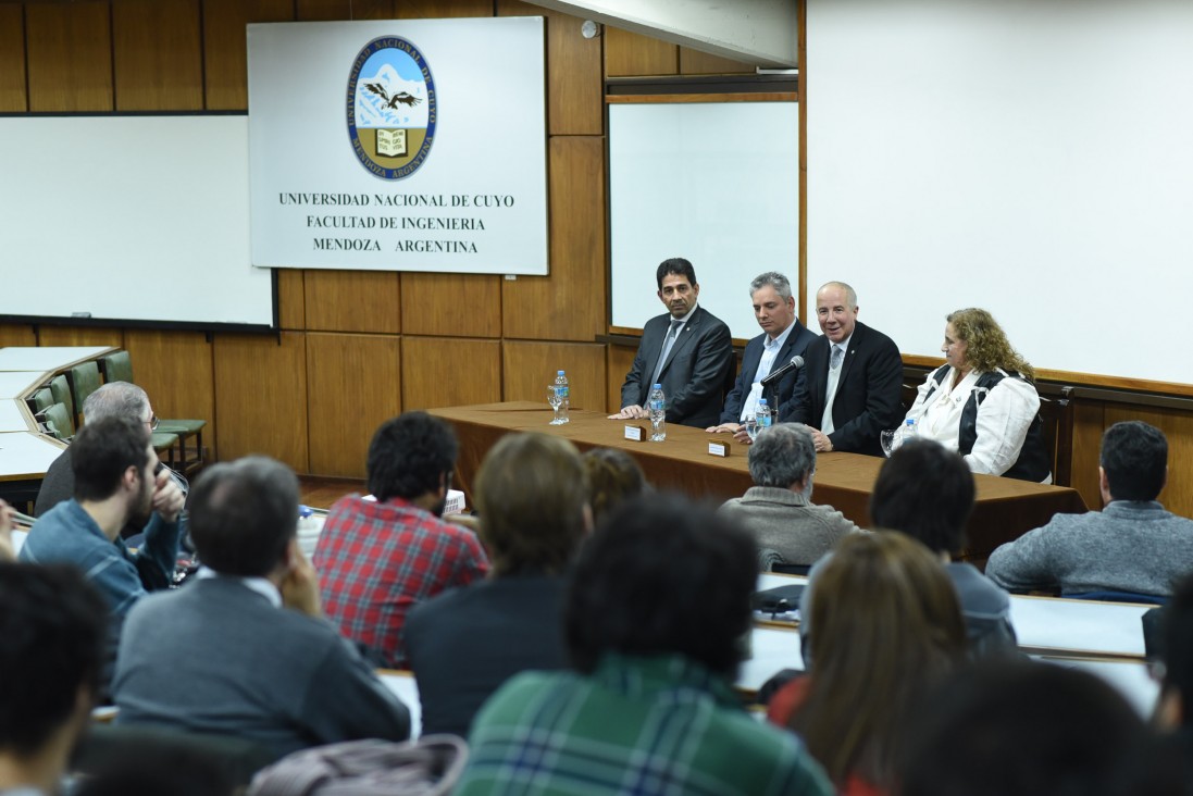 imagen Analizaron en la Universidad la situación energética de Mendoza