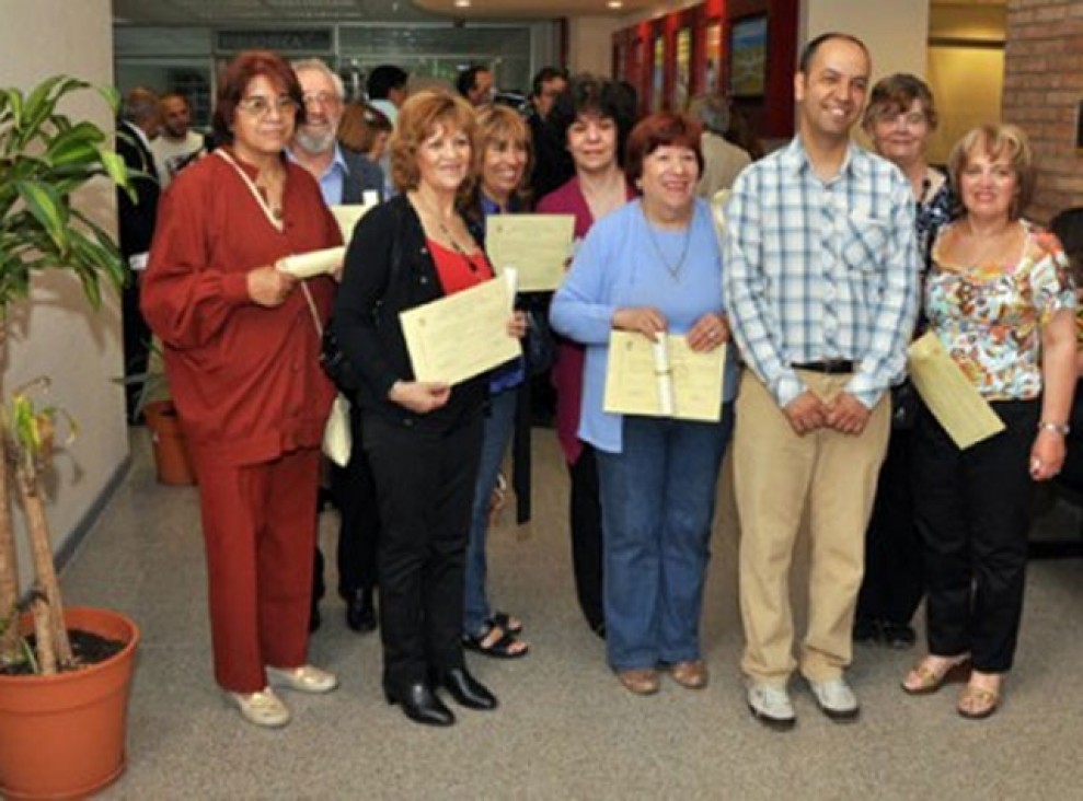 imagen Alumnos de Aplicadas capacitaron en informática a 140 adultos mayores