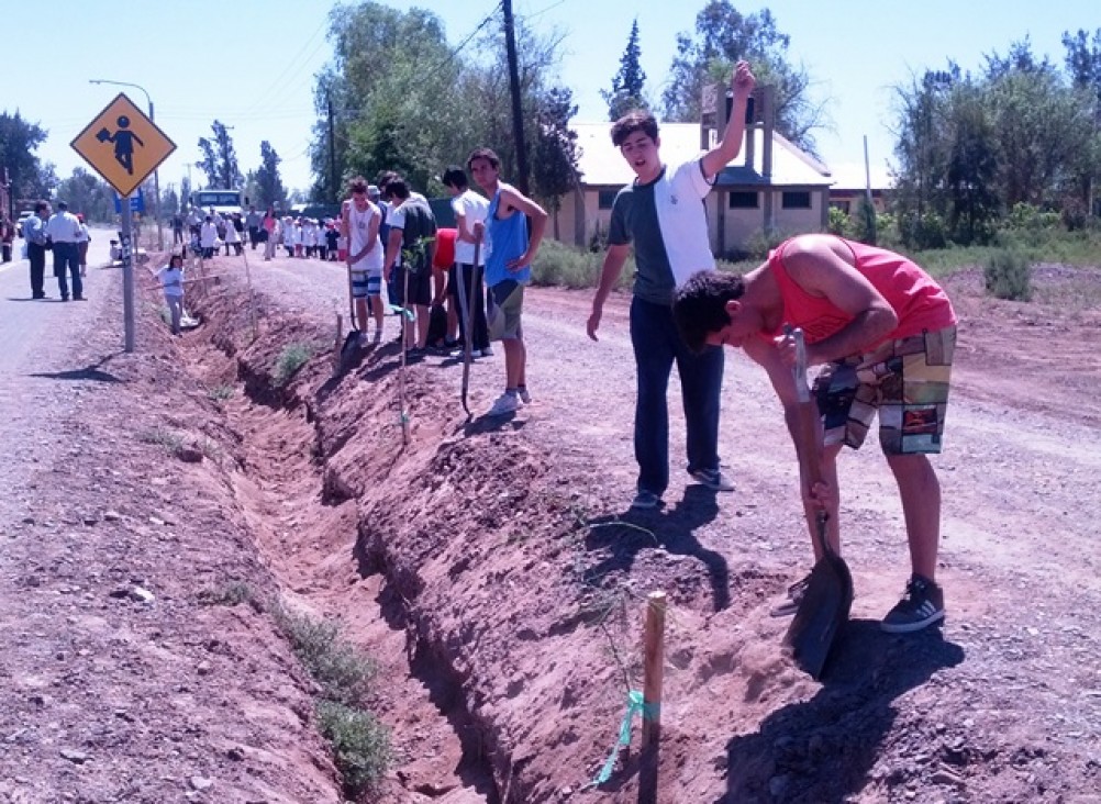 imagen Experiencia ecológica reunió a estudiantes del Liceo Agrícola y de Lavalle 