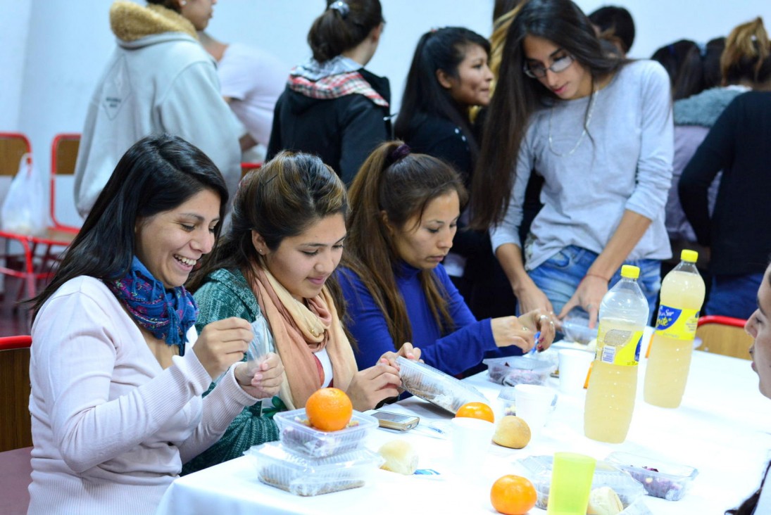 imagen Hay un comedor universitario en Educación Elemental y Especial