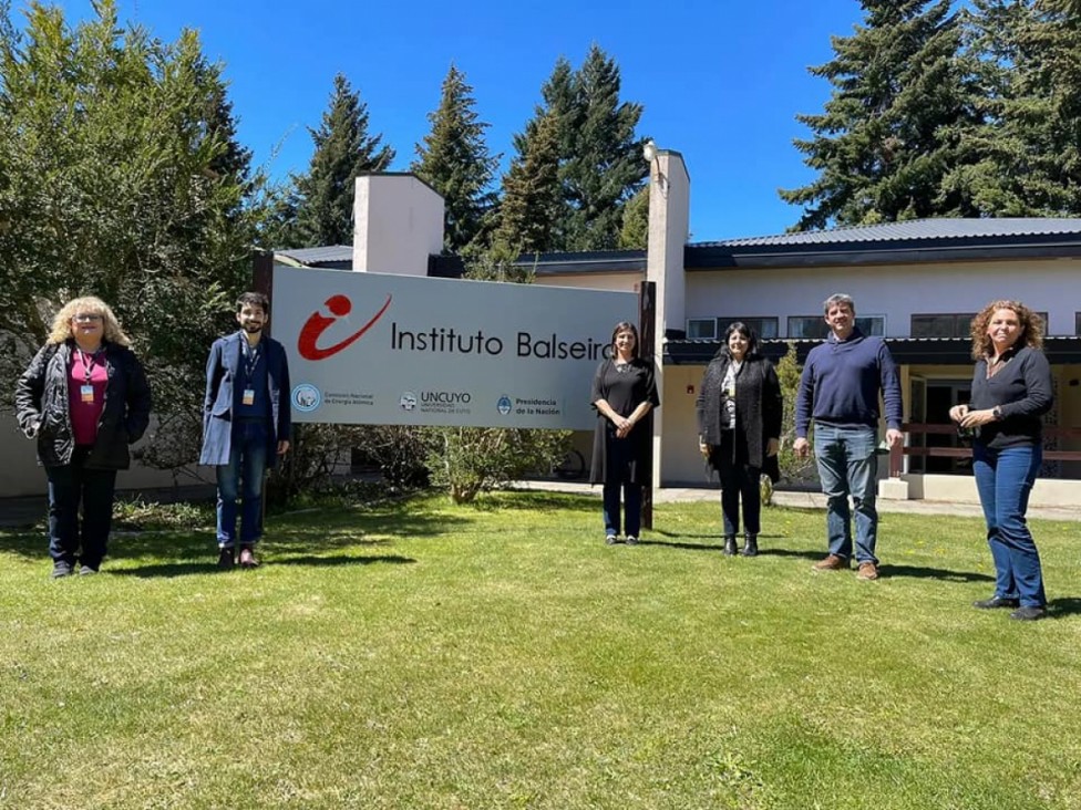 imagen Un equipo de la Secretaría Académica de la UNCUYO visitó el Instituto Balseiro