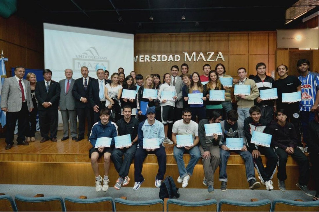 imagen Firmaron convenio para la décima edición de las Competencias Interuniversitarias