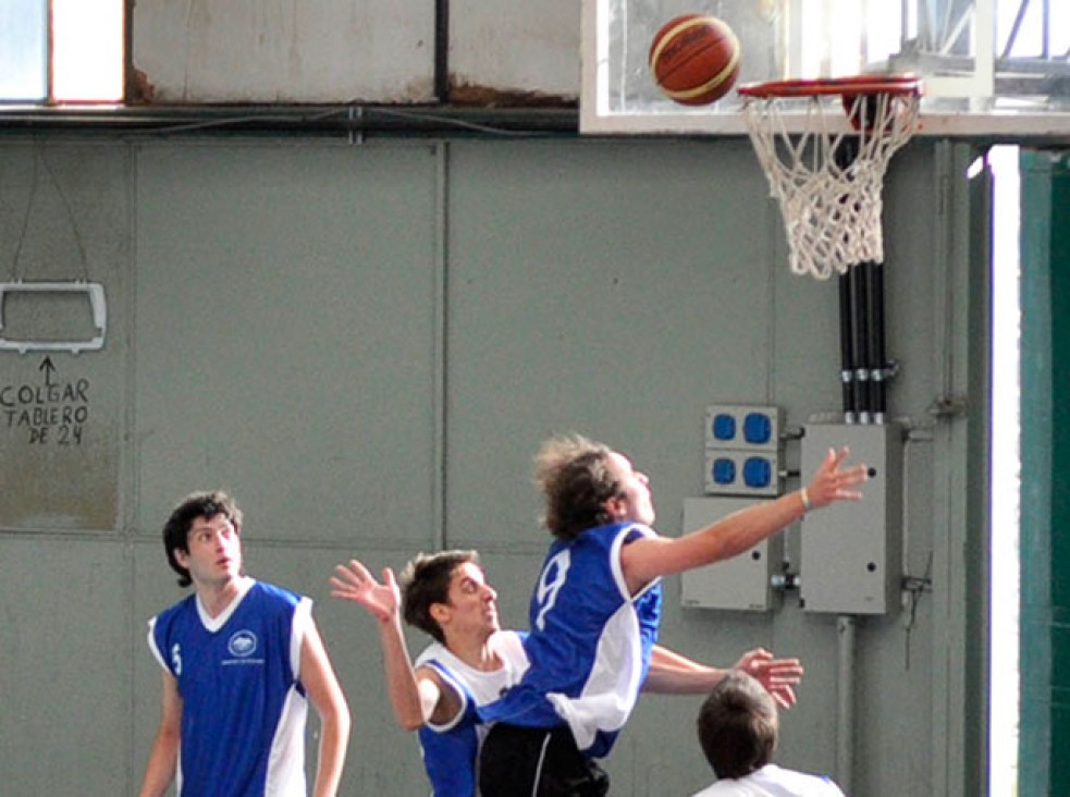 imagen Mañana se define el campeón de básquetbol masculino