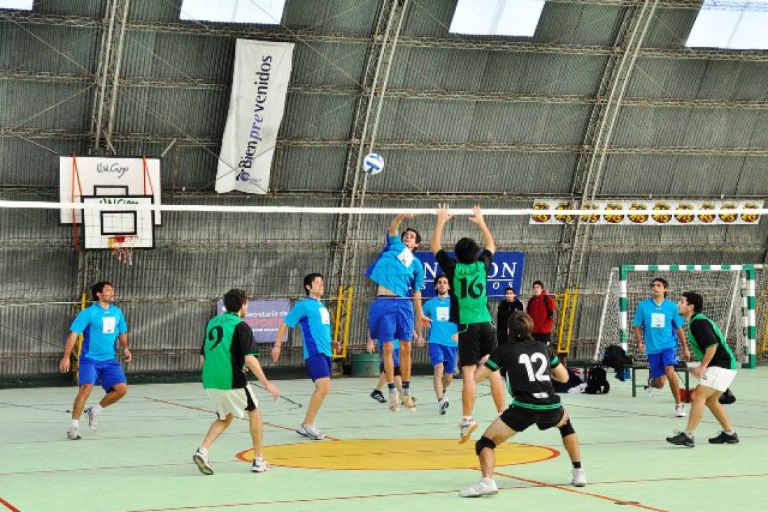 imagen El Deporte Universitario cumple 70 años en plena actividad