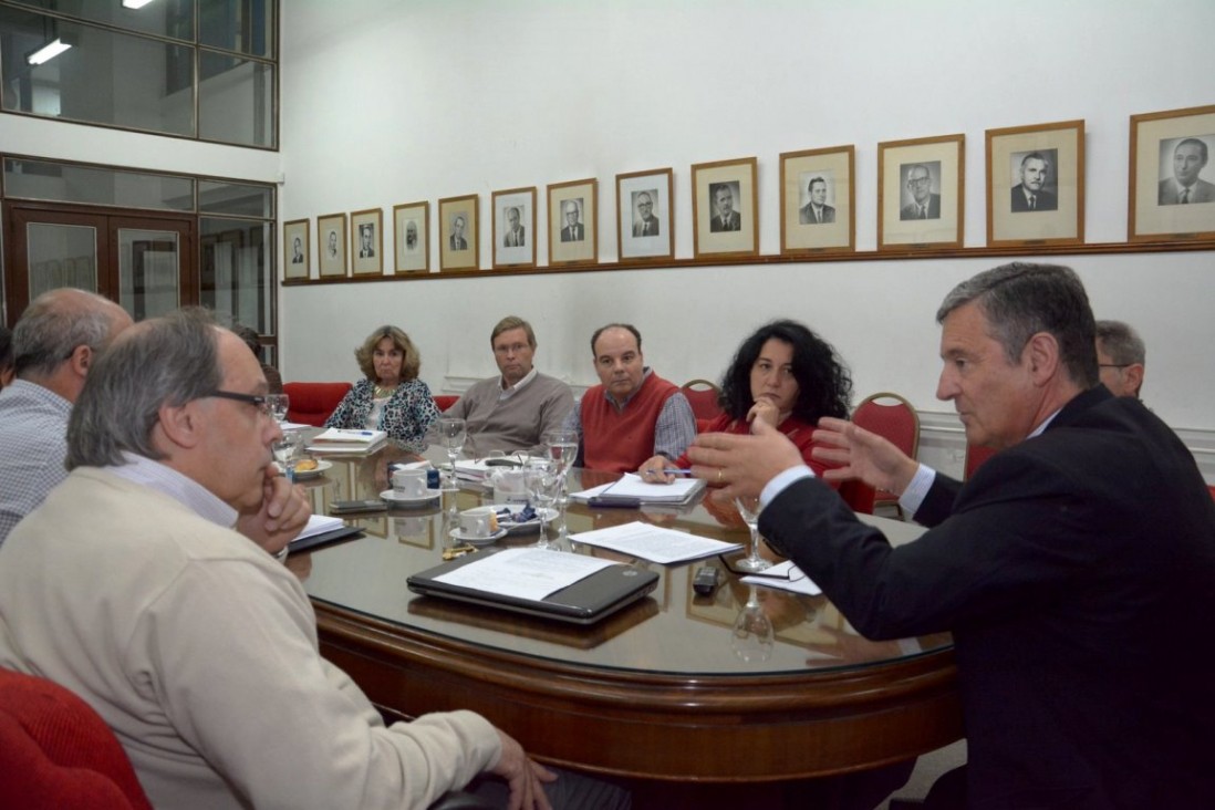 imagen El Rector dialogó con los consejeros de Ciencias Agrarias