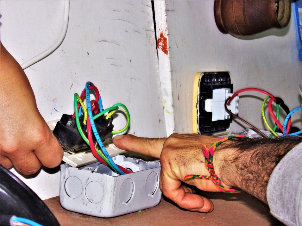 imagen Las alvearenses podrán aprender electricidad básica