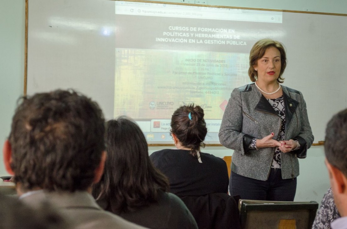 imagen Empezó capacitación para mejorar la calidad de la gestión estatal