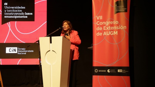 imagen  Esther Sanchez participó en el VII Congreso de Extensión Universitaria de la AUGM