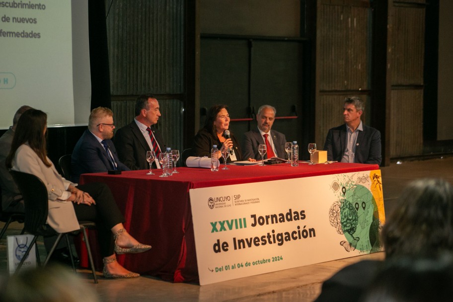 imagen La ciencia en lo más alto: Gabriel Rabinovich ya es Doctor Honoris Causa de la UNCUYO