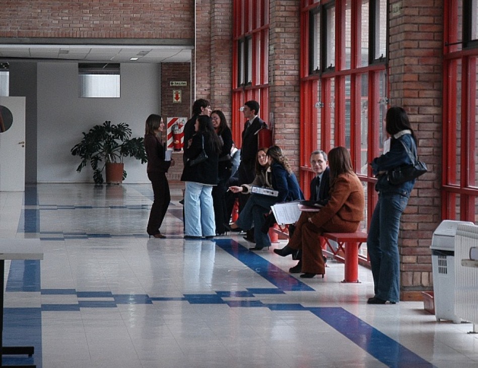 imagen Ofrecen cargo docente de la cátedra Derecho del Trabajo y de la Seguridad Social