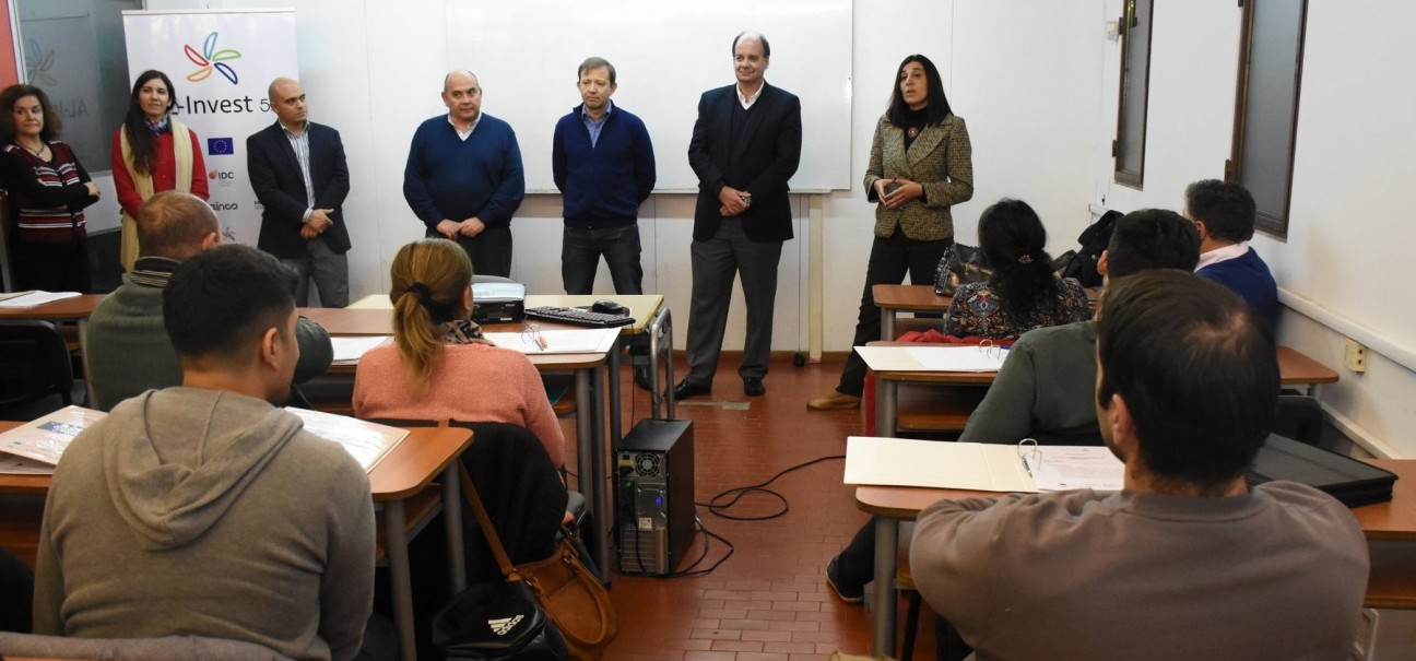 imagen Forman a comerciantes para liderar y gestionar empresas 