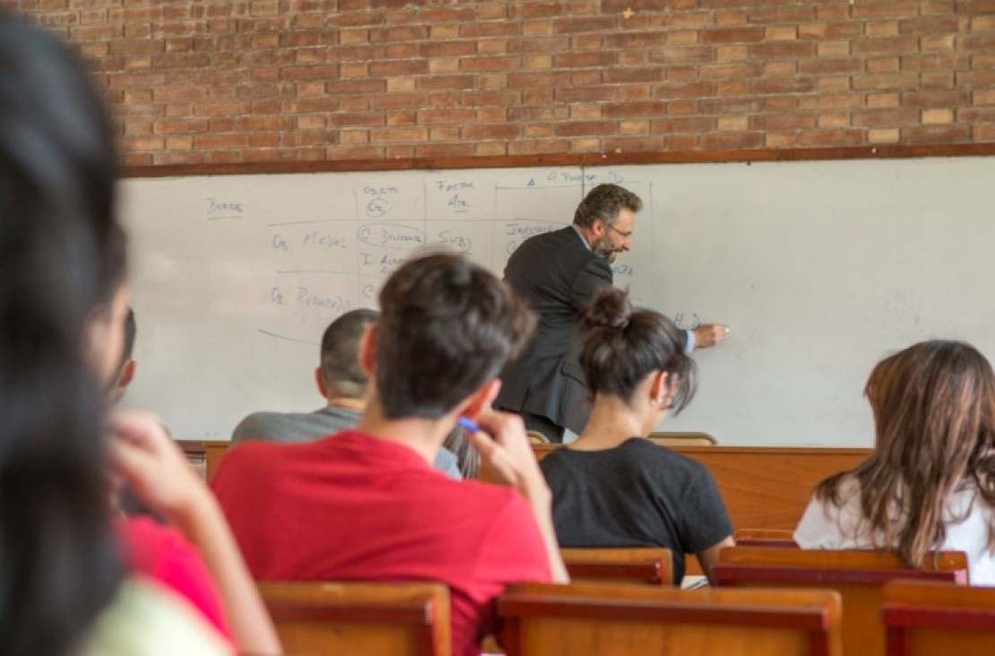 imagen Promueven la formación docente en el exterior