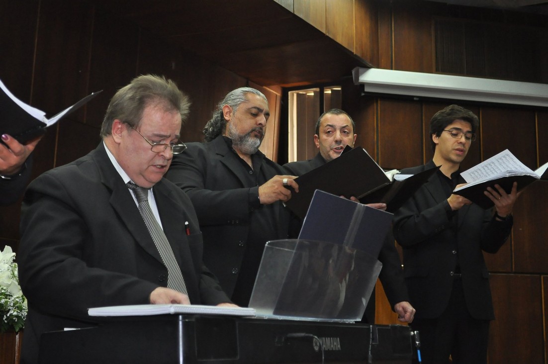 imagen Homenaje coral a Carlos Gardel