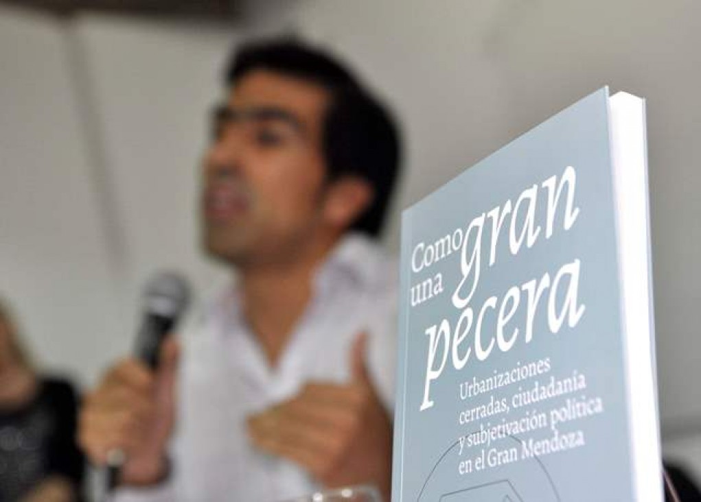 imagen El libro "Como una gran pecera" se presenta en el Sur