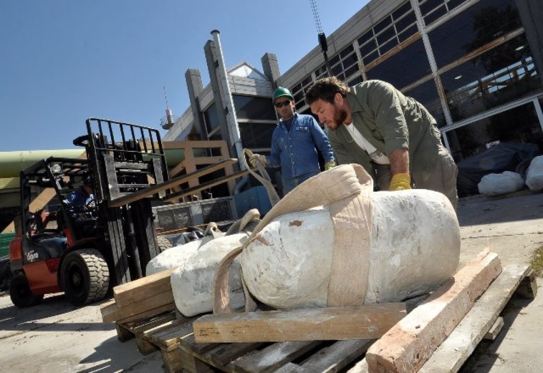 imagen Trasladaron al laboratorio de la UNCuyo restos fósiles de dinosaurios