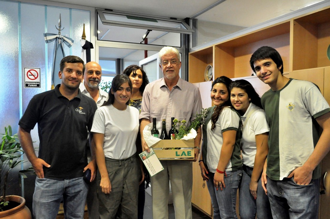 imagen El Liceo Agrícola presentó una nueva cosecha de su huerta orgánica