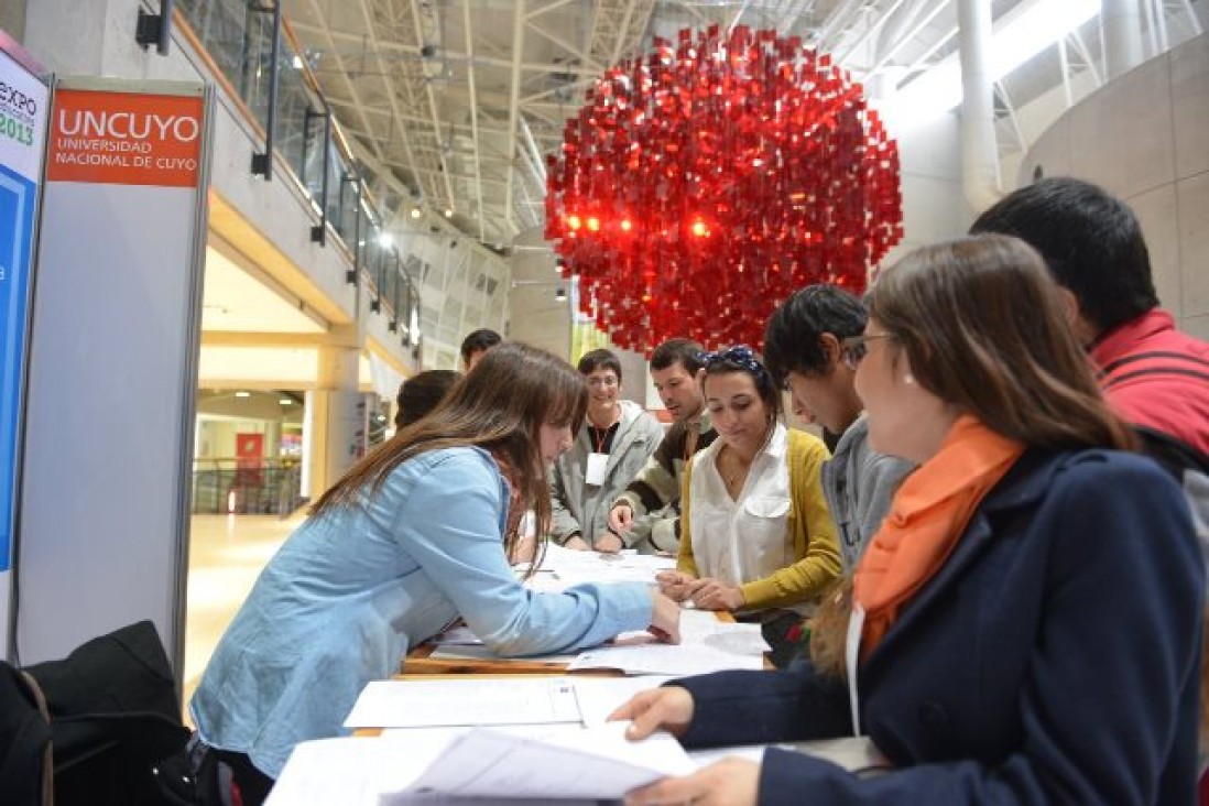 imagen Comenzó la Expo Educativa para estudiantes de Nivel Medio en el Le Parc