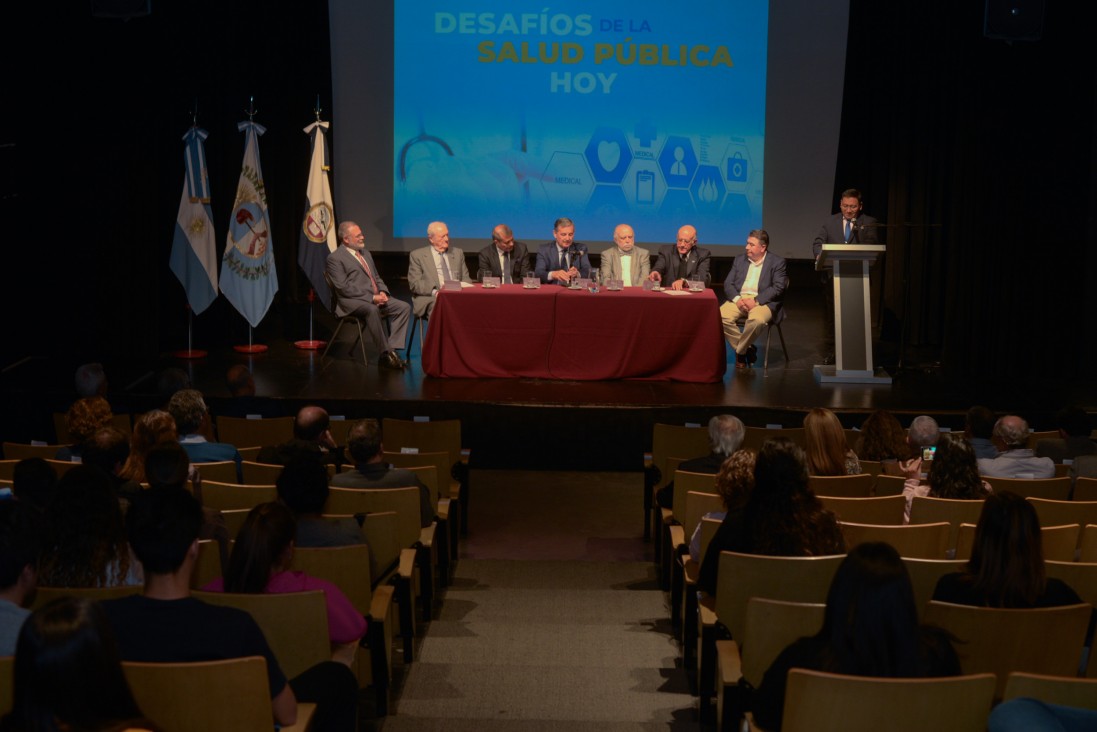 imagen Analizaron el rol de las universidades en los desafíos en salud pública