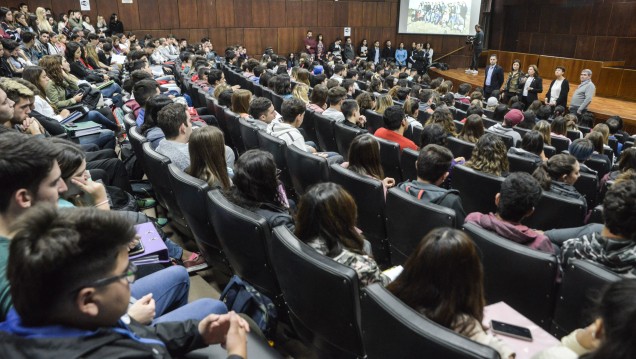 imagen Más de seiscientos estudiantes sumarán la actividad física como materia 