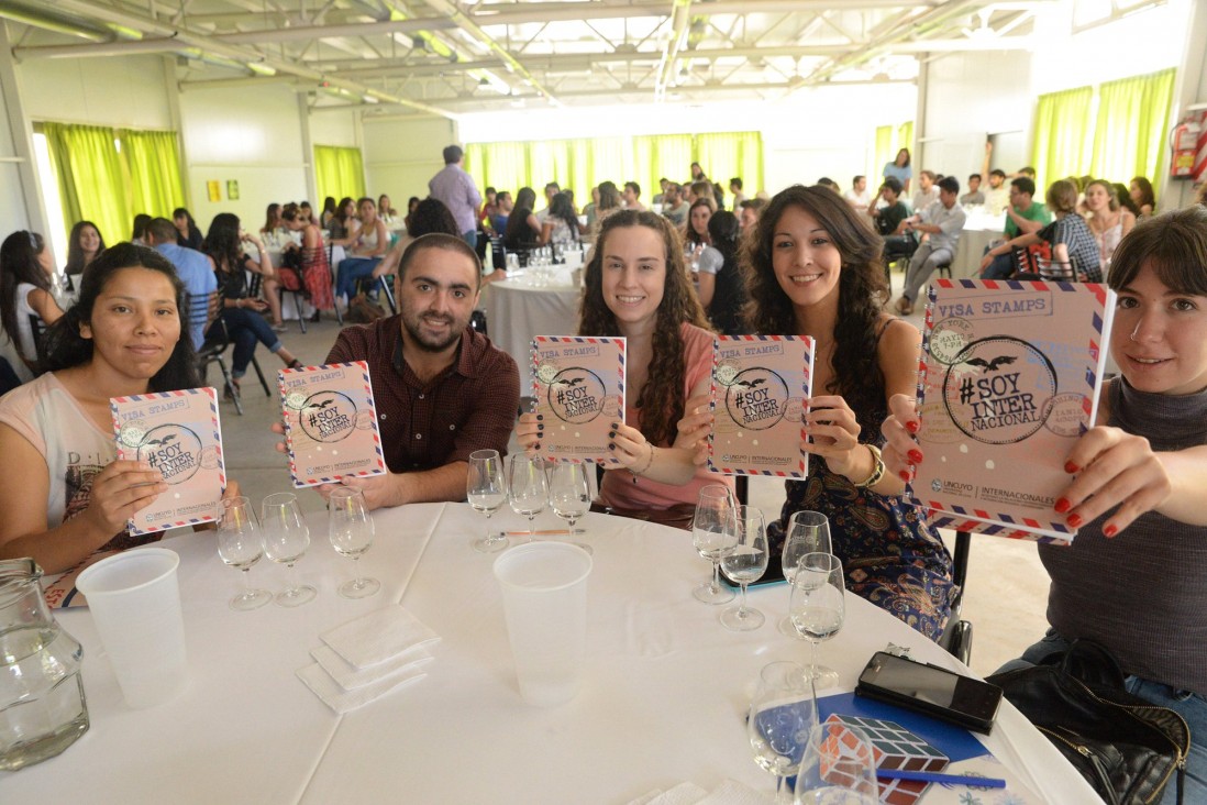 imagen Estudiantes se prepararon para "ser internacionales"