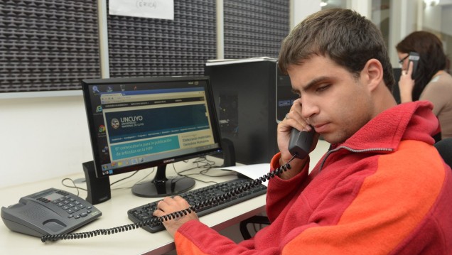 imagen  Alumnos con discapacidad pueden trabajar en el Call Center de la UNCuyo como becados