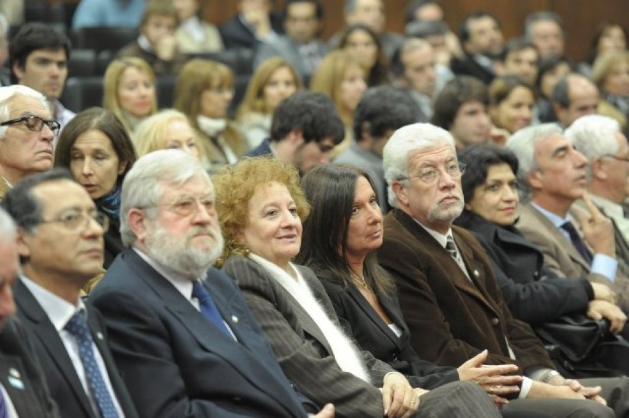 imagen Silvia Persio asumió como  vicerrectora de la UNCuyo