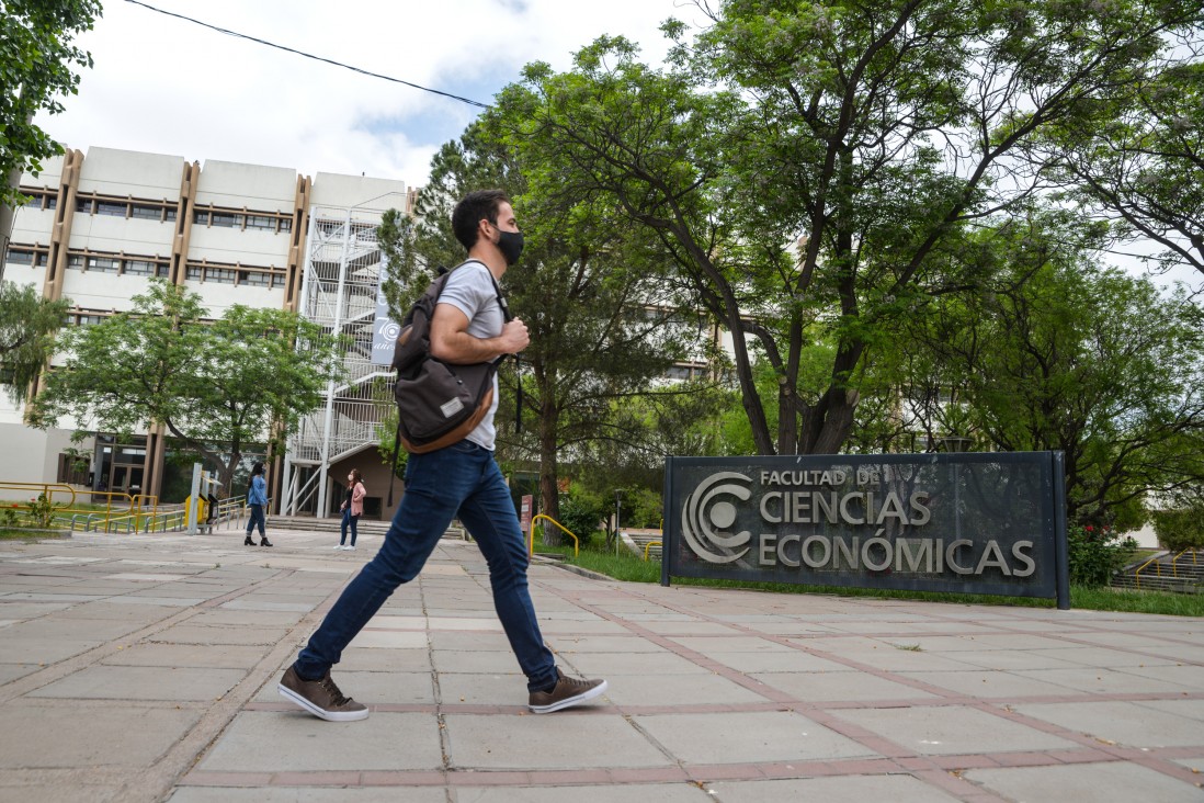 imagen #PresencialidadUNCUYO: esta es la propuesta de cursado en Ciencias Económicas