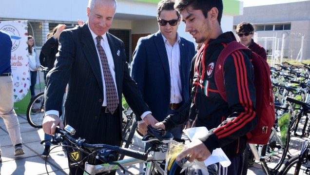 imagen La UNCuyo entregó bicicletas a estudiantes
