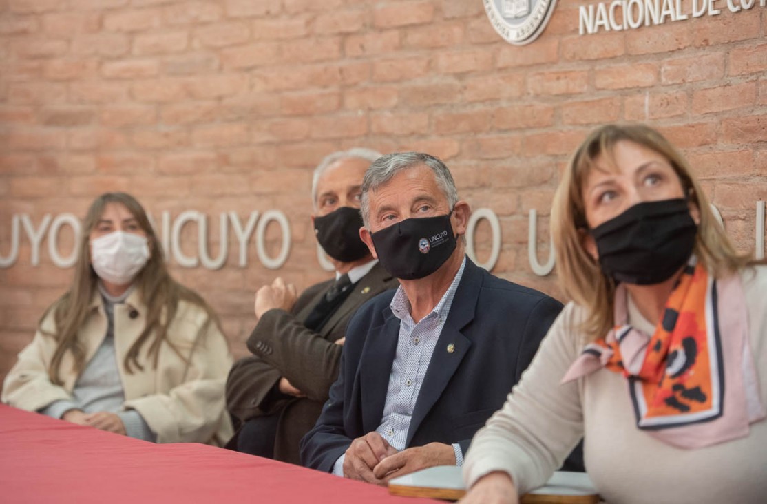 imagen El Rector Pizzi encabezó la apertura del curso superior en Cultura, Turismo y Gestión territorial