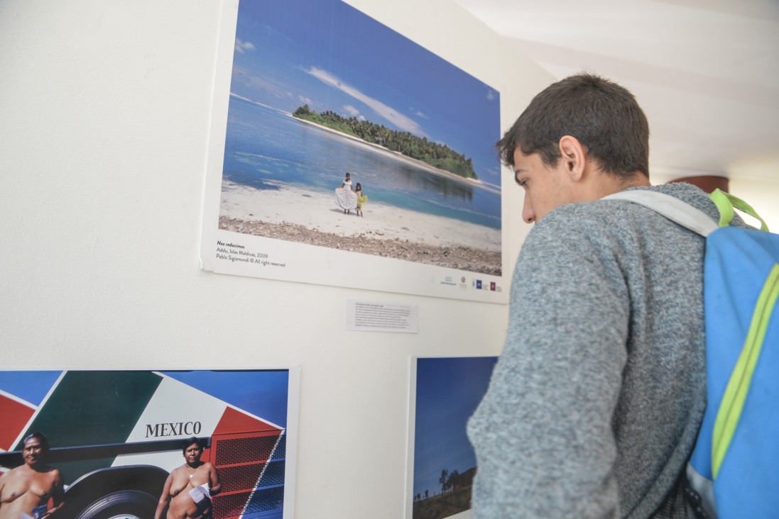 imagen Inauguraron muestra fotográfica para repensar la diversidad cultural