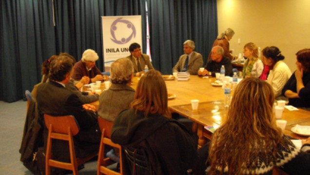 imagen El cónsul de Bolivia conversó con estudiantes y profesores en un desayuno de trabajo