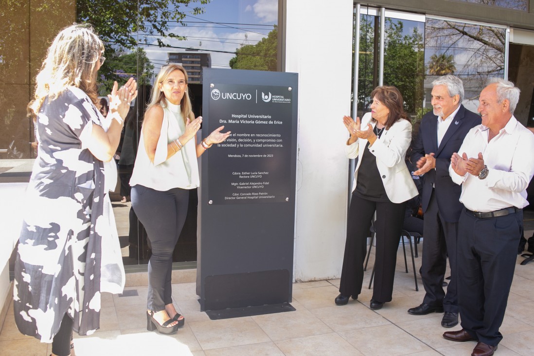 imagen Esther Sanchez: "María Victoria Gómez de Erice fue un antes y un después en la historia de la UNCUYO"