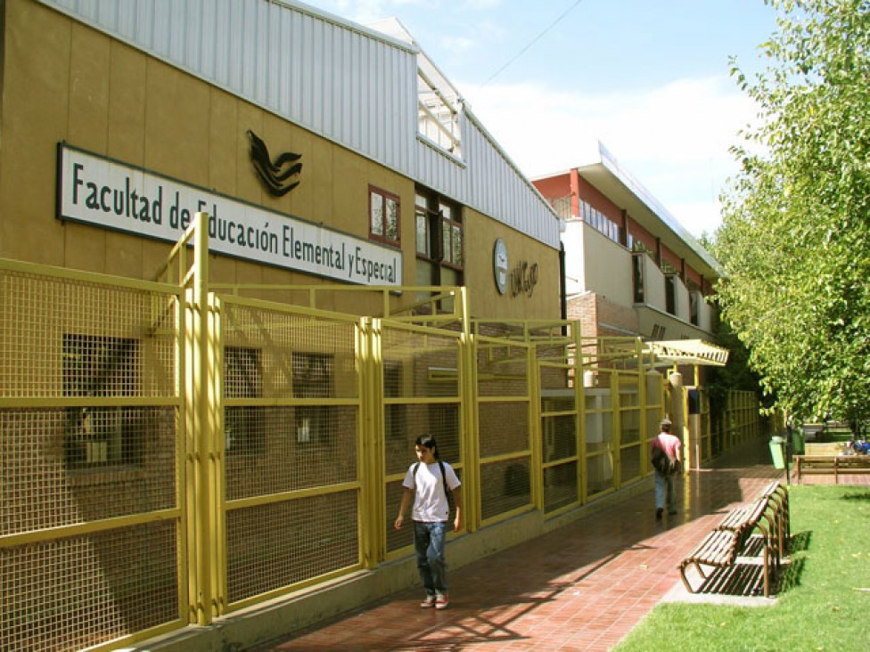 imagen Convocan a graduados de la Facultad de Educación