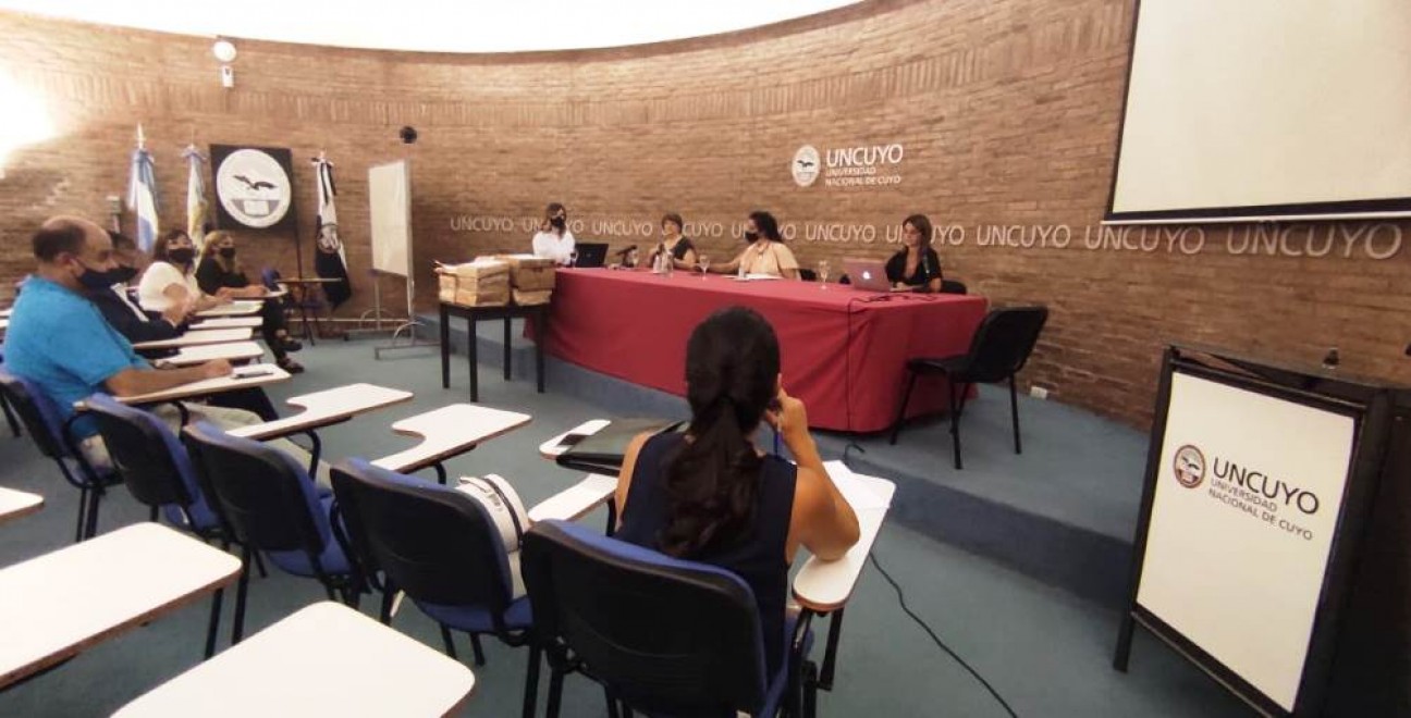 imagen Pizzi presidió el acto licitatorio para que la Facultad de Educación tenga su nuevo edificio de aulas