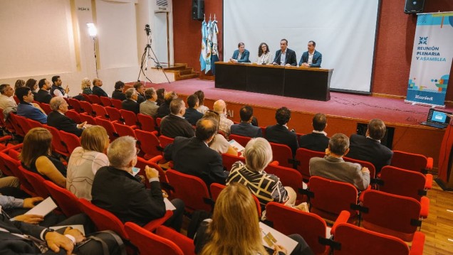 imagen Debatieron el futuro de la enseñanza de la Ingeniería en la UNCUYO