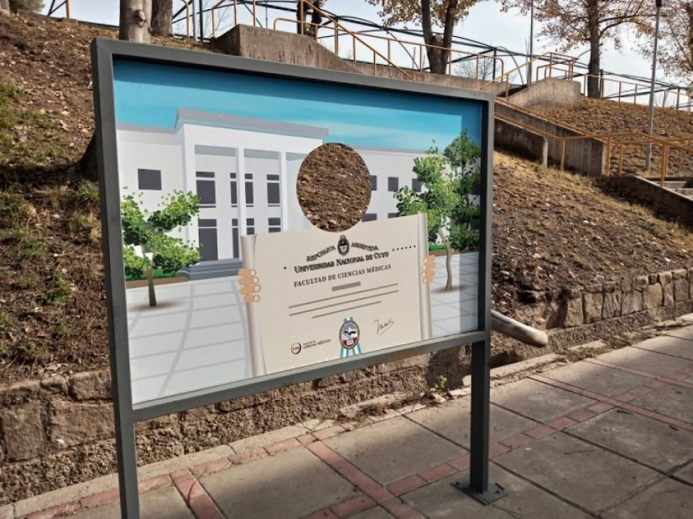 imagen La Facultad de Ciencias Médicas presentó su nuevo Egresódromo