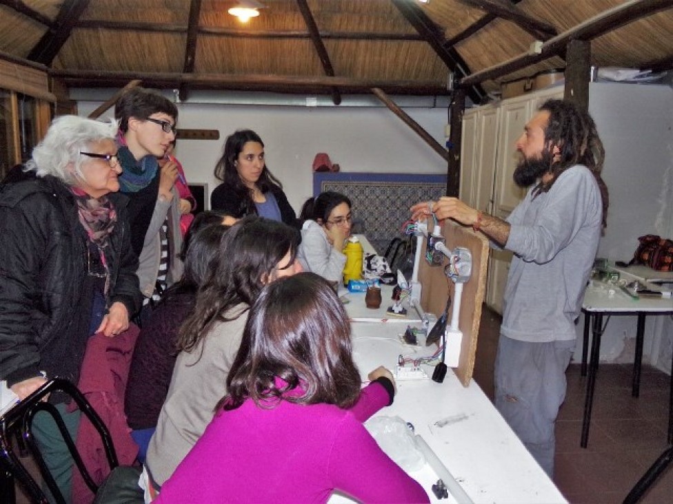 imagen Enseñarán a mujeres conocimientos básicos de electricidad