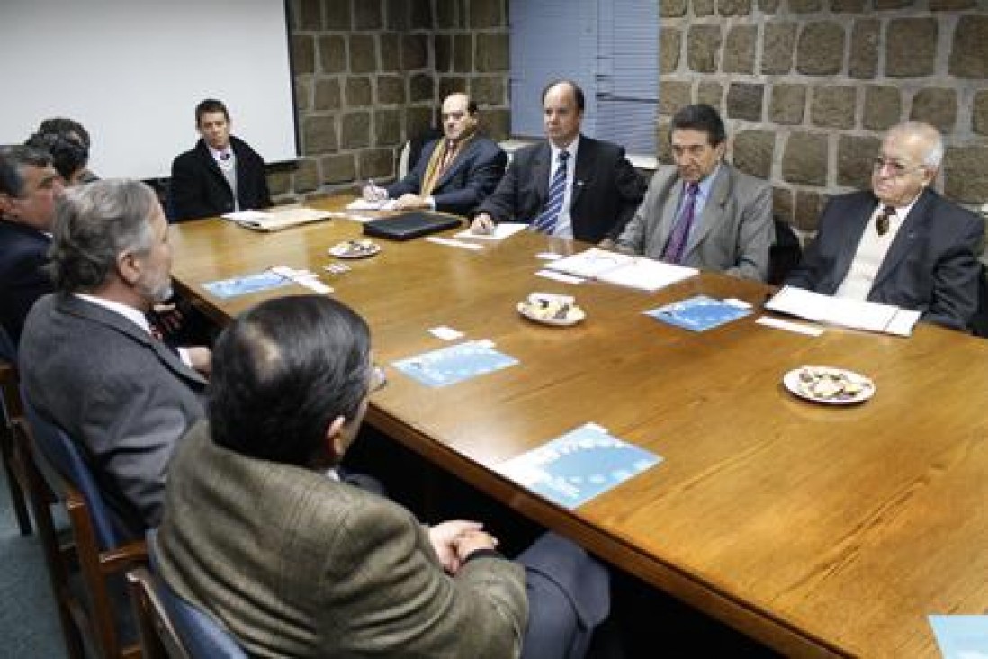 imagen  Misión a Chile: En una reunión con la Universidad Católica de Maule, la UNCuyo ofreció asistencia técnica a las zonas damnificadas