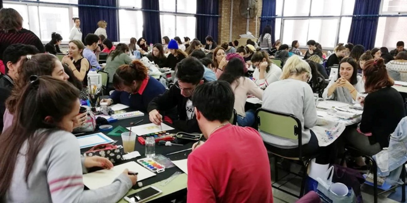 imagen Estudiantes de diseño ejercitaron la creatividad en un taller