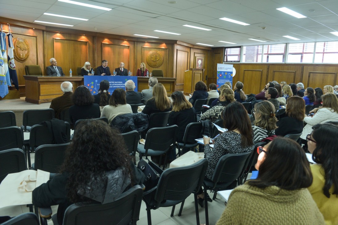 imagen Analizan en la UNCuyo políticas de ingreso universitario